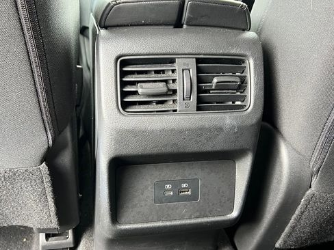 Used 2023 Nissan Rogue SV AWD/4WD image 12