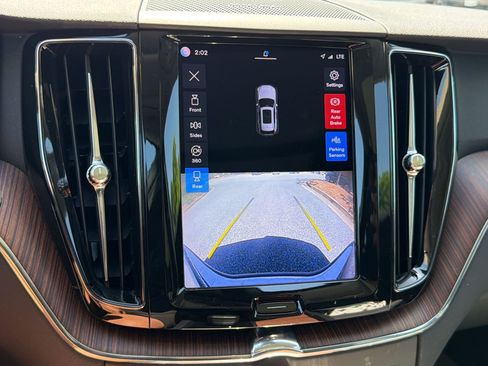 Used 2023 Volvo XC60 B5 Plus w/ Climate Package image 25