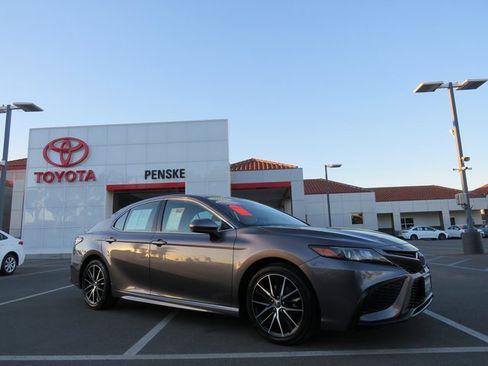 Certified 2021 Toyota Camry SE image 14