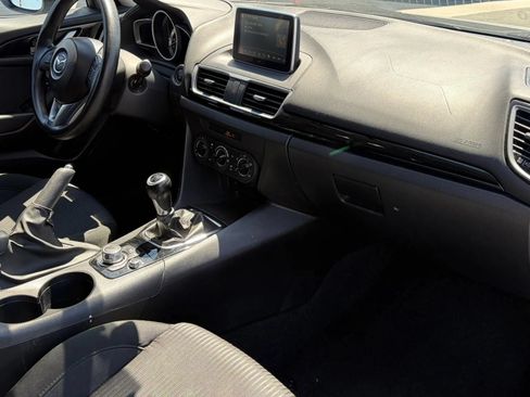 Used 2016 MAZDA MAZDA3 i Sport w/ Preferred Equipment Package FWD image 14