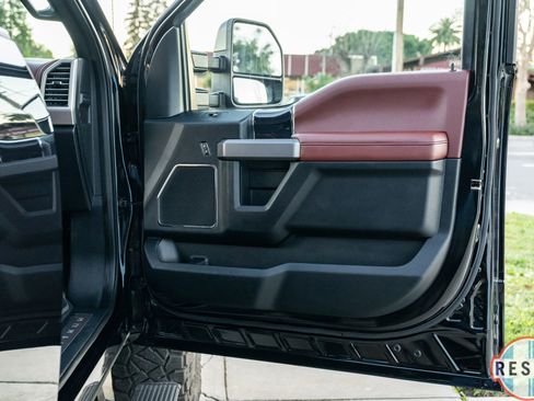 Used 2020 Ford F350 Platinum w/ Tremor Off-Road Package image 13