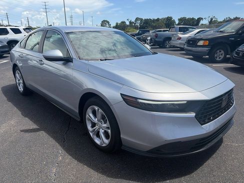 Certified 2025 Honda Accord LX image 1