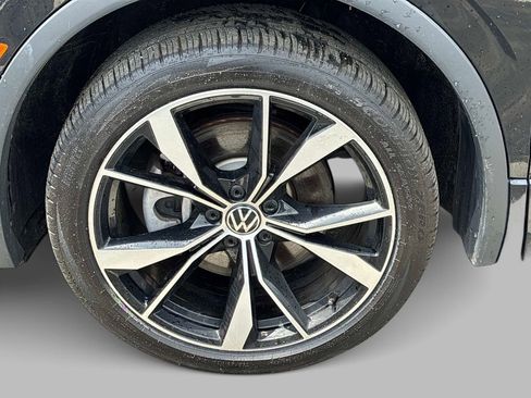 Used 2024 Volkswagen Tiguan SEL R-Line AWD/4WD image 20