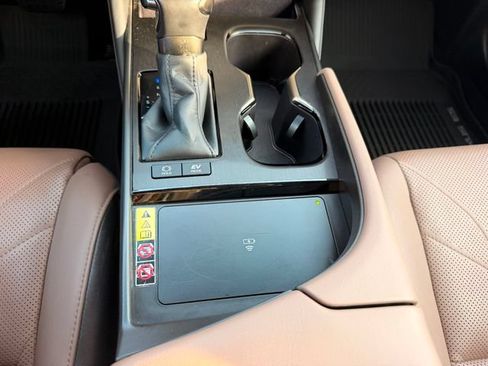Used 2023 Lexus ES 300h w/ Accessory Package (Z1) FWD image 20