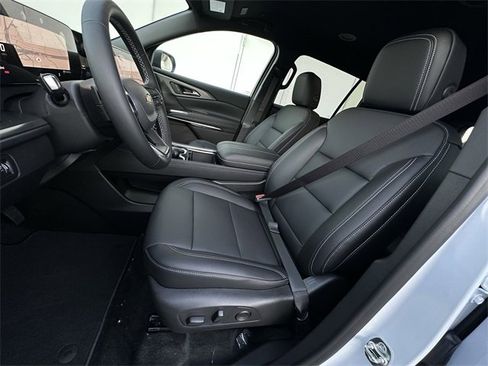 New 2026 Chevrolet Traverse LT w/ Driver Confidence Package image 18