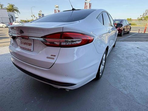 Used 2018 Ford Fusion SE w/ Fusion SE Technology Package FWD image 21