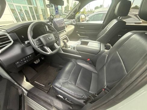 Used 2025 Toyota Sequoia Platinum w/ TRD Off-Road Package AWD/4WD image 9