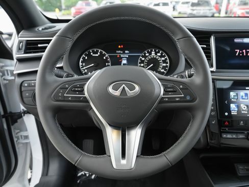 Certified 2025 INFINITI QX55 Luxe w/ Cargo Package AWD/4WD image 9