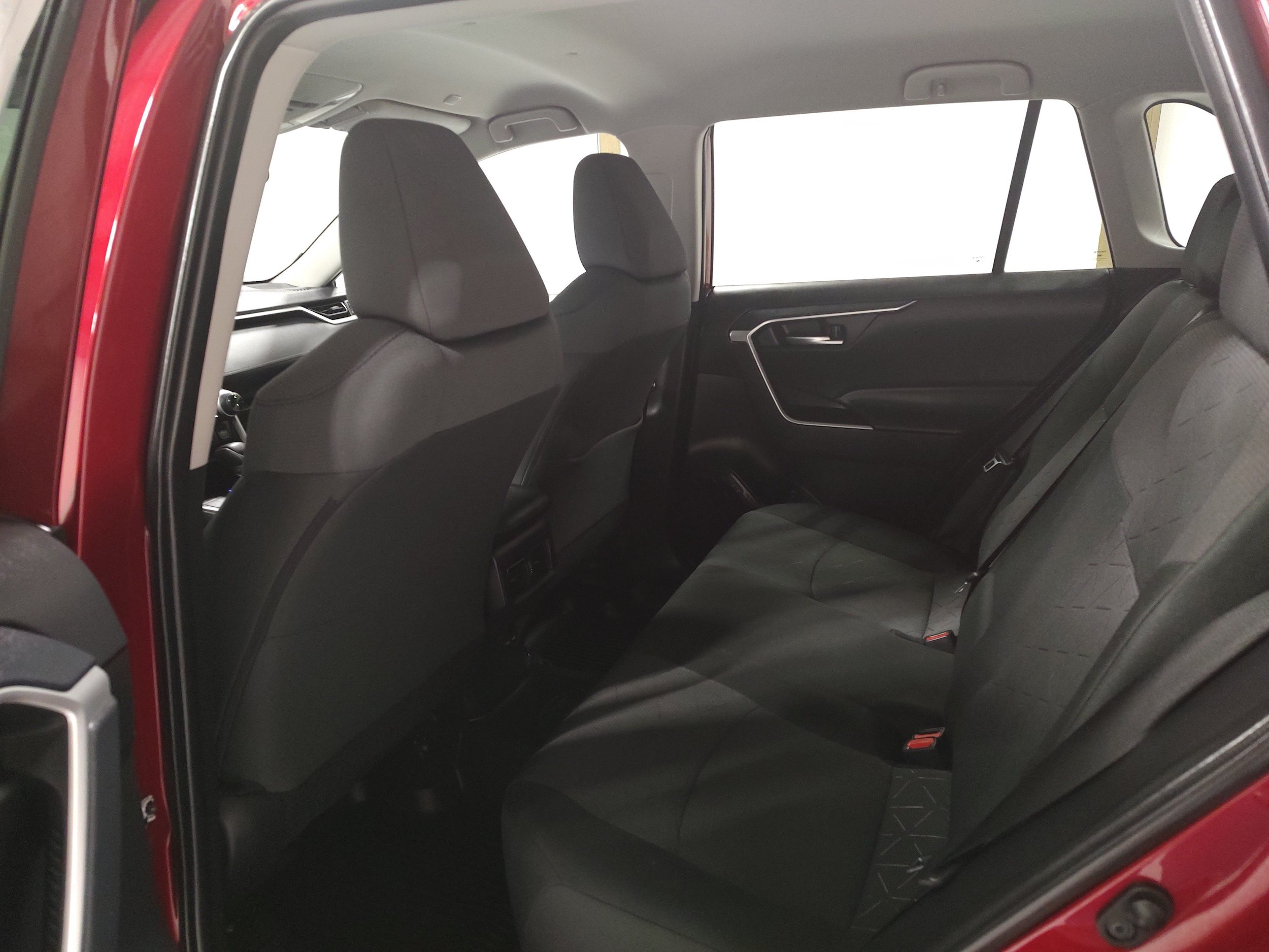 Used 2025 Toyota RAV4 XLE w/ Weather Package AWD/4WD image 11