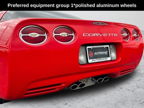 Used 2003 Chevrolet Corvette Coupe w/ Preferred Equipment Group RWD image 19