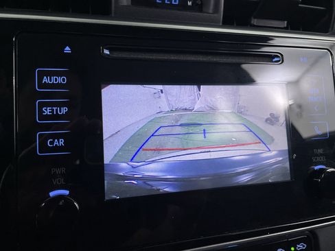 Used 2017 Toyota Corolla SE FWD image 10