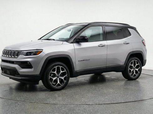 Used 2025 Jeep Compass Limited AWD/4WD image 3