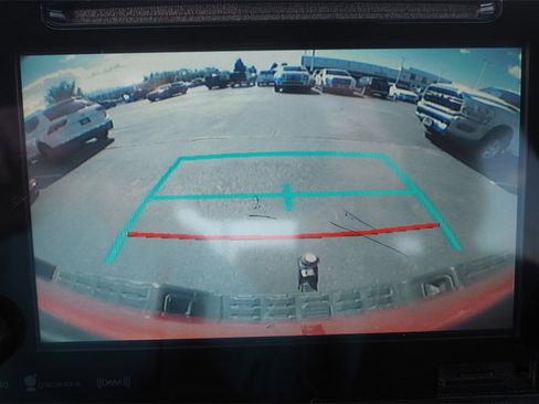 Used 2018 Toyota Tacoma TRD Off-Road w/ Technology Package image 11