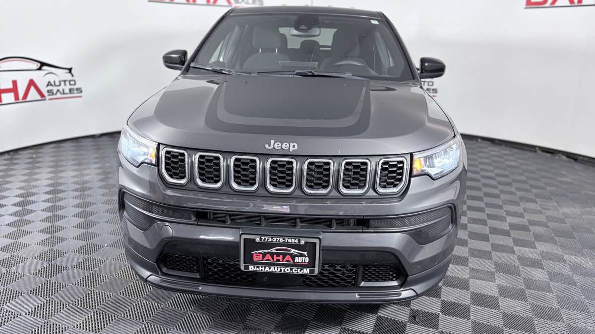 Used 2024 Jeep Compass Sport w/ Mopar Graphics Package AWD/4WD image 9