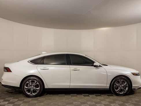 Used 2023 Honda Accord EX-L image 13