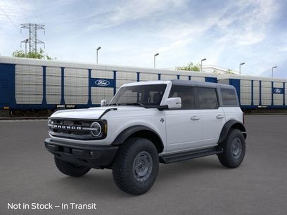 New 2025 Ford Bronco Outer Banks w/ Sasquatch Package