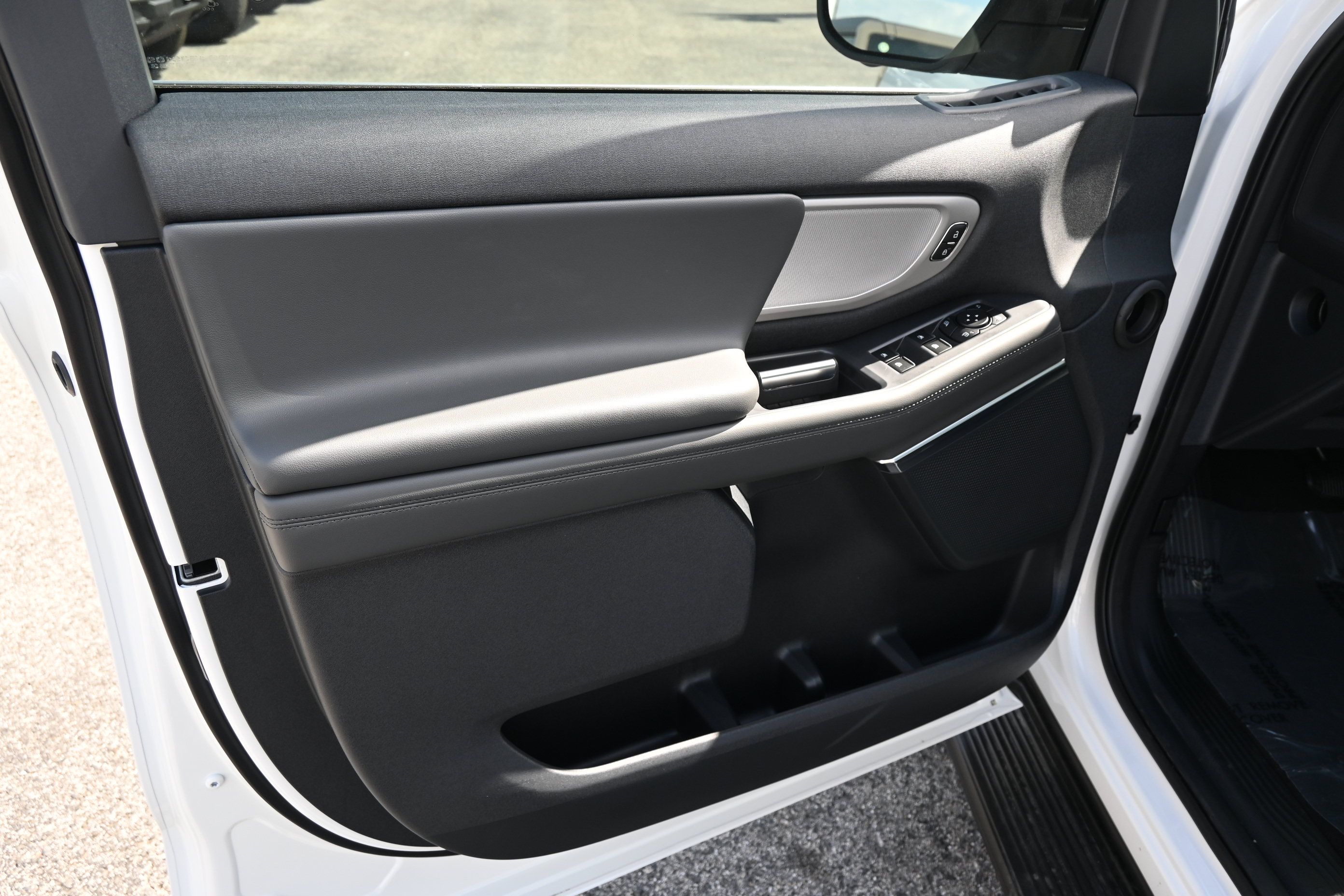 New 2027 Ford Expedition Max Active RWD image 15