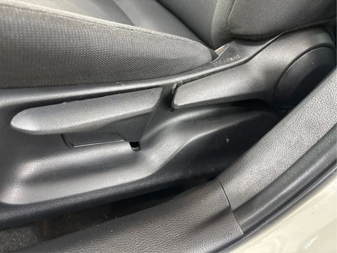 Used 2021 Toyota Corolla LE image 25