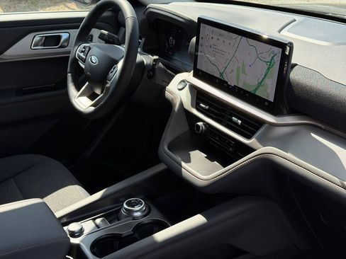 New 2026 Ford Explorer Active image 9