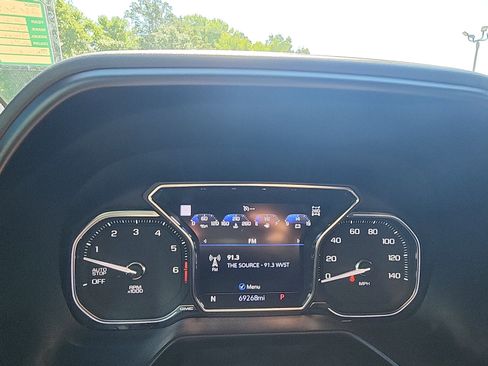 Used 2021 GMC Yukon AT4 w/ Rear Media and Nav Package AWD/4WD image 16