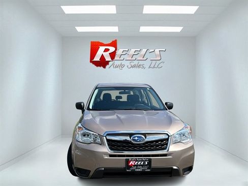 Used 2015 Subaru Forester 2.5i AWD/4WD image 2