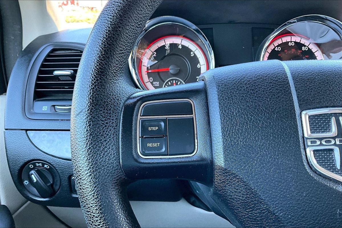 Used 2016 Dodge Grand Caravan SE w/ Quick Order Package 29E SE FWD image 22