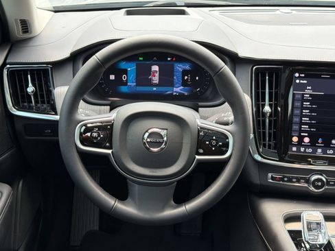 Certified 2025 Volvo V90 B6 Cross Country Ultra AWD/4WD image 11