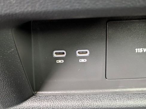 Used 2022 Volkswagen Atlas SEL Premium AWD/4WD image 17