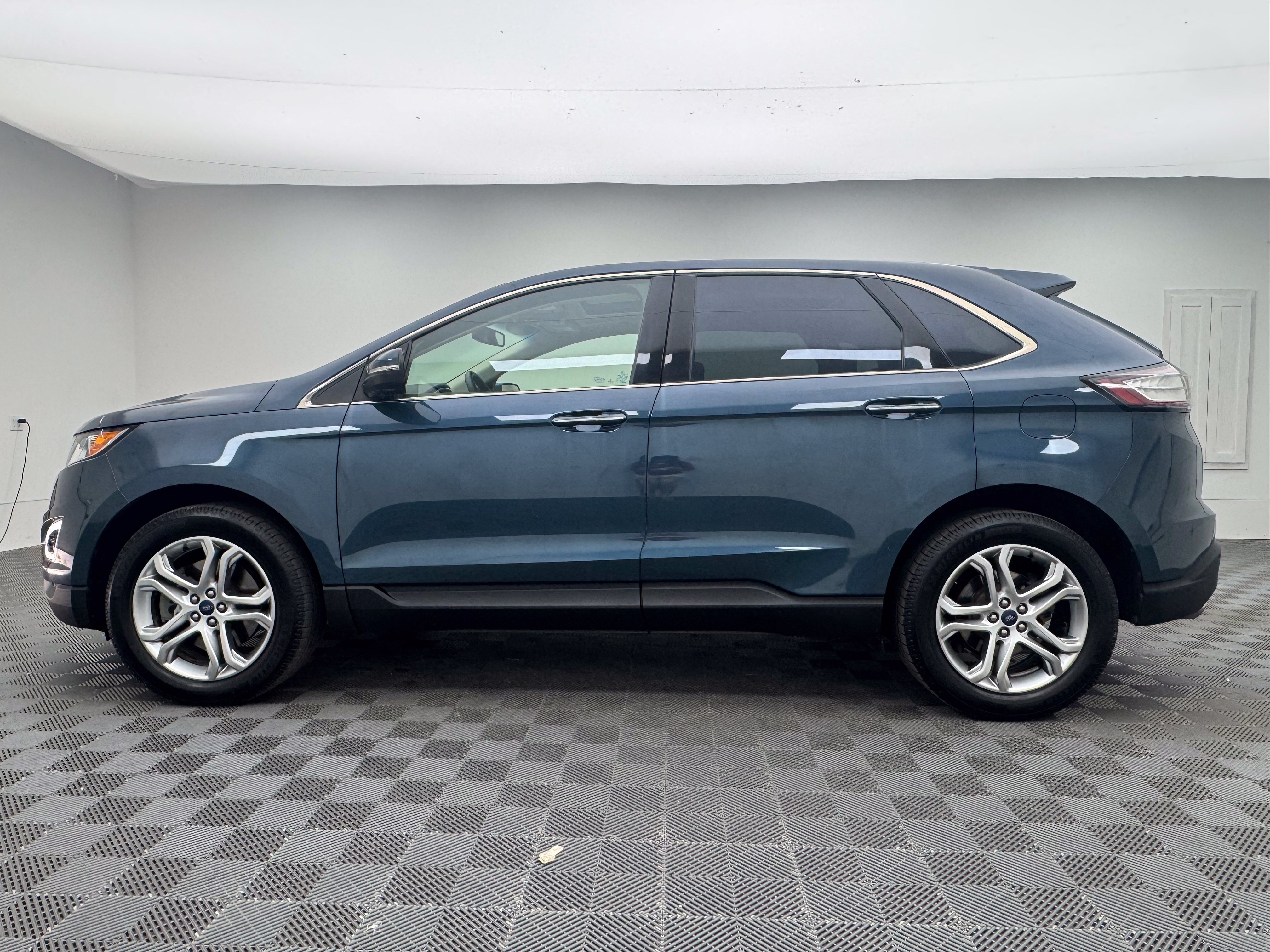 Used 2016 Ford Edge Titanium w/ Equipment Group 301A AWD/4WD image 15