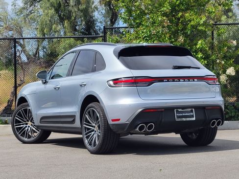 Used 2026 Porsche Macan image 3
