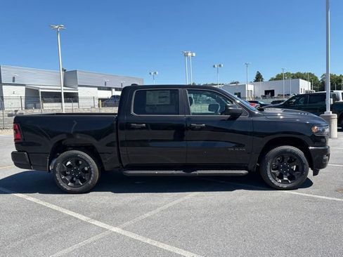 New 2026 RAM 1500 Express AWD/4WD image 8