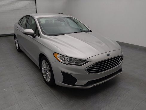 Used 2019 Ford Fusion SE image 13