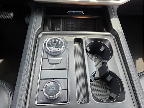 Used 2024 Ford Expedition Max XLT AWD/4WD image 19