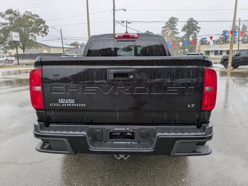Used 2022 Chevrolet Colorado LT w/ LT Convenience Package image 5