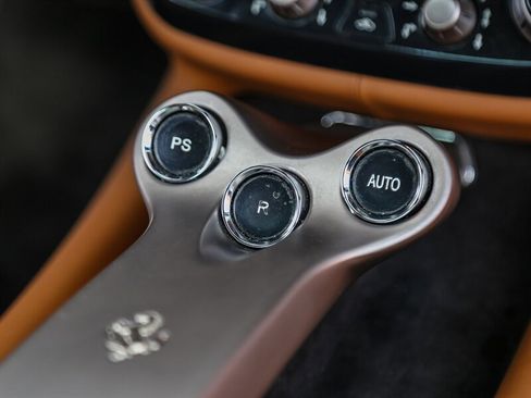 Used 2010 Ferrari California image 39