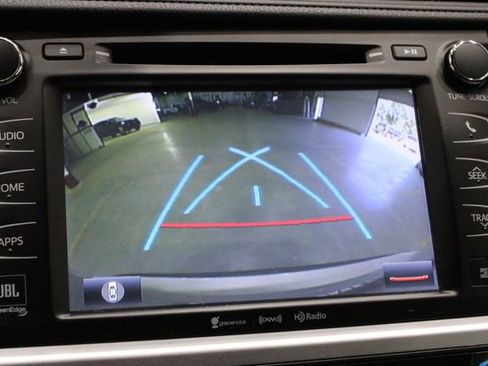 Used 2017 Toyota Highlander Limited Platinum image 6