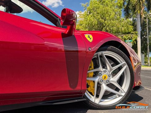Used 2023 Ferrari F8 Tributo RWD image 63