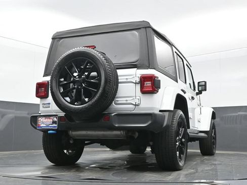 Used 2023 Jeep Wrangler Unlimited Sahara w/ Cold Weather Group AWD/4WD image 22