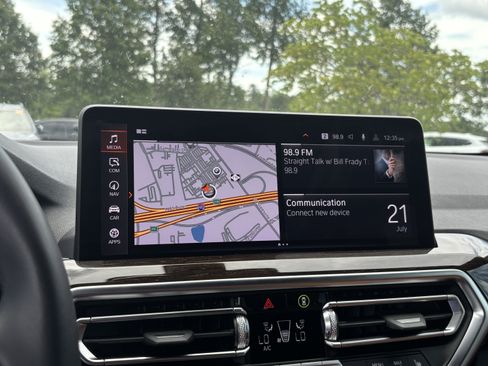 Used 2025 BMW X4 xDrive30i AWD/4WD image 23
