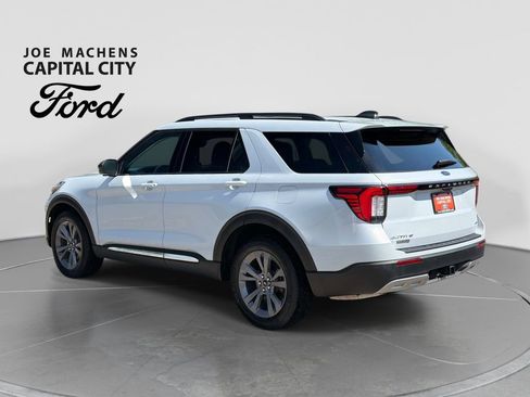 Used 2025 Ford Explorer Active w/ Active Comfort Package AWD/4WD image 7