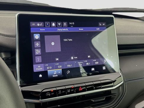 New 2025 Jeep Compass Latitude w/ Sun & Sound Group image 35