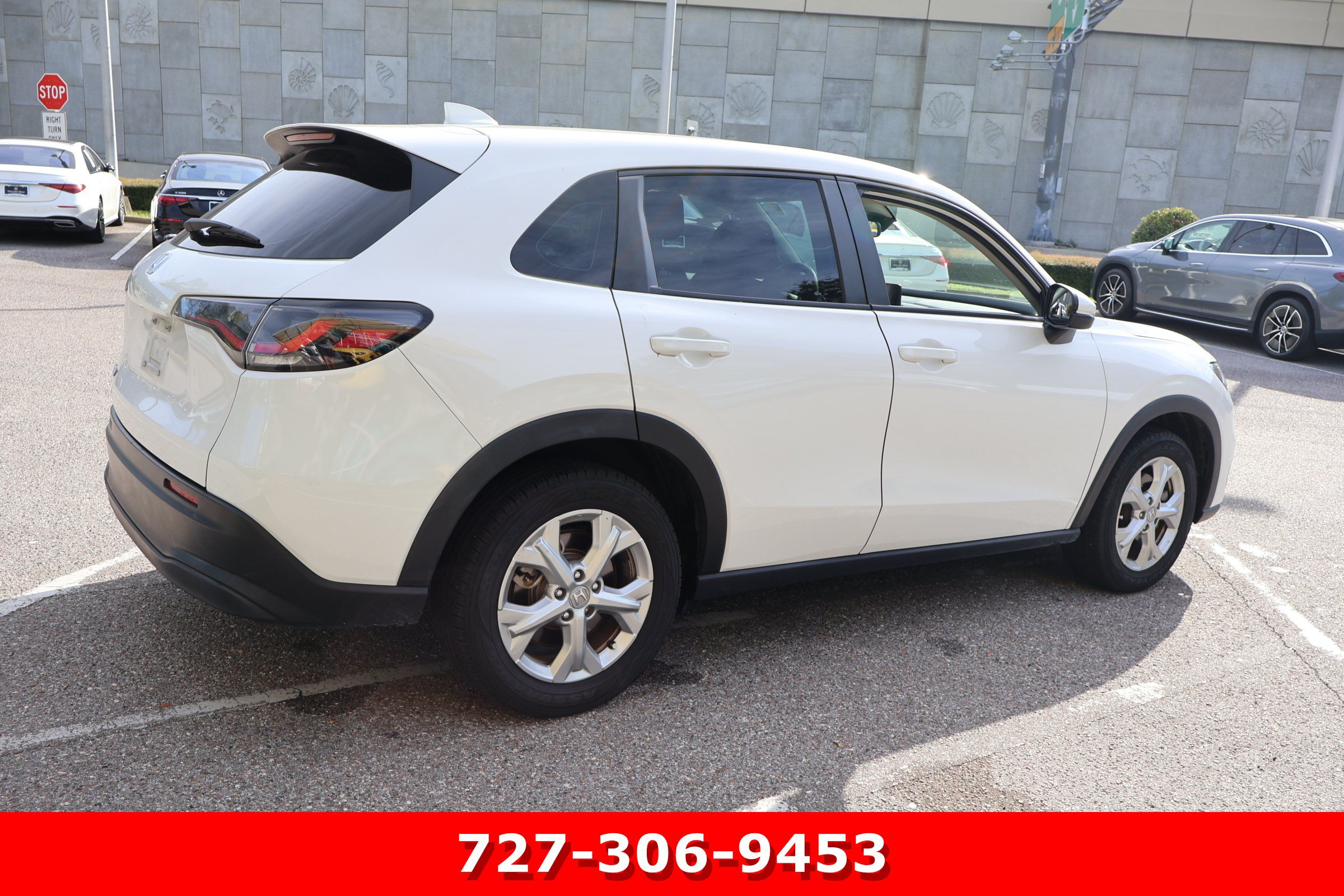 Used 2025 Honda HR-V LX image 8