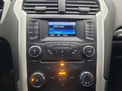 Used 2014 Ford Fusion SE image 25