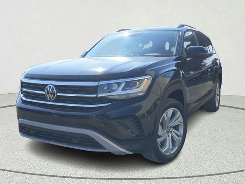 Used 2023 Volkswagen Atlas SE image 3