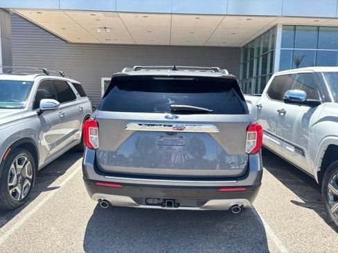 Used 2022 Ford Explorer Limited w/ Equipment Group 301A AWD/4WD image 11
