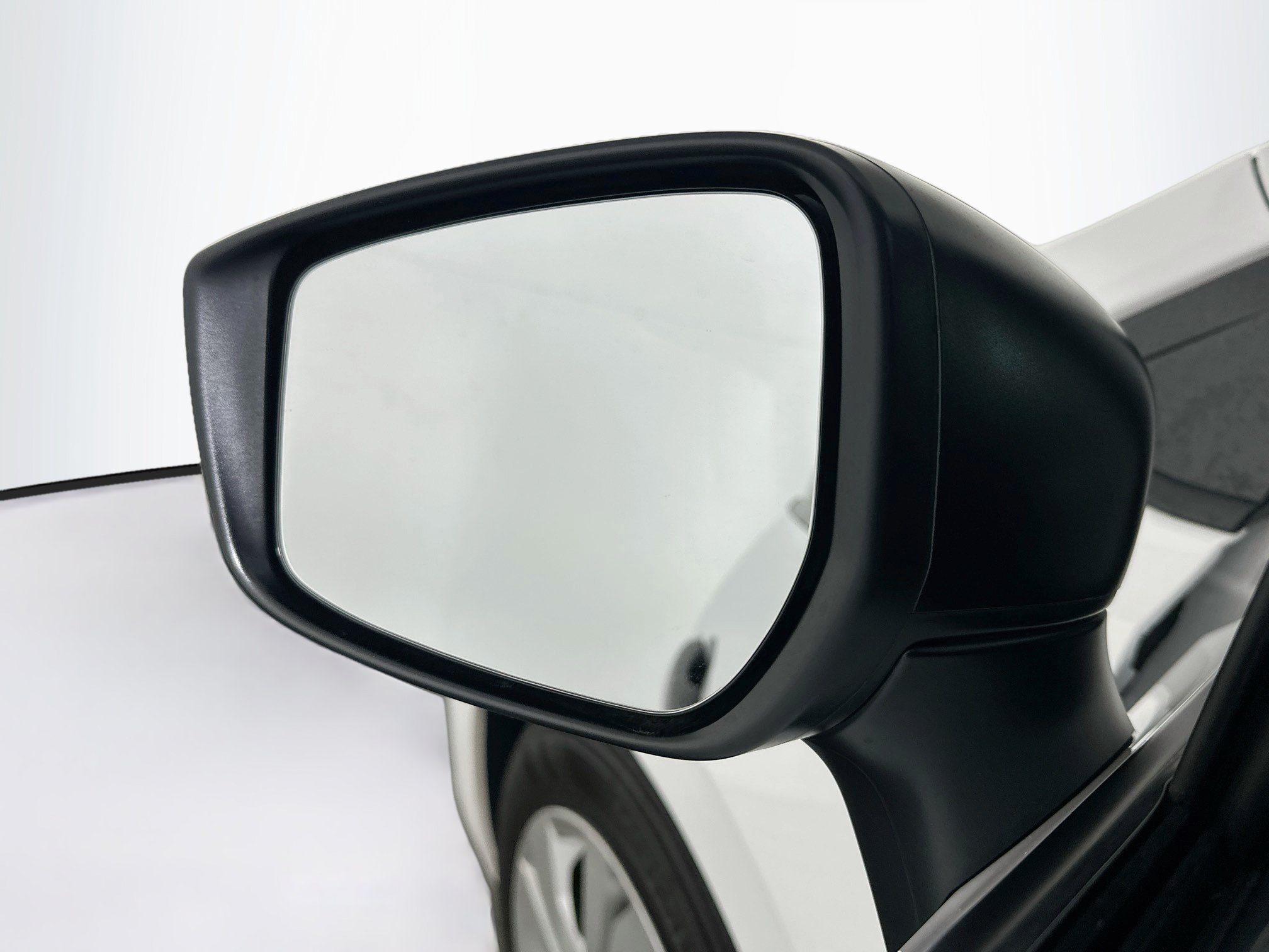 Used 2025 Nissan Versa S w/ Trunk Package FWD image 16