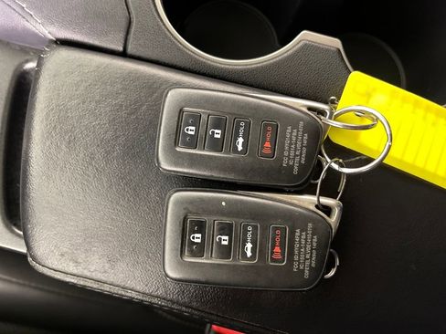 Used 2018 Lexus IS 300 AWD image 24