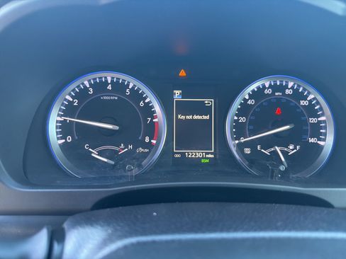 Used 2017 Toyota Highlander SE image 9