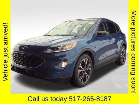 Used 2022 Ford Escape SEL w/ SEL Stealth AWD Package image 2