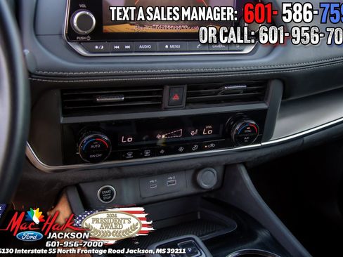 Used 2023 Nissan Rogue SV image 18